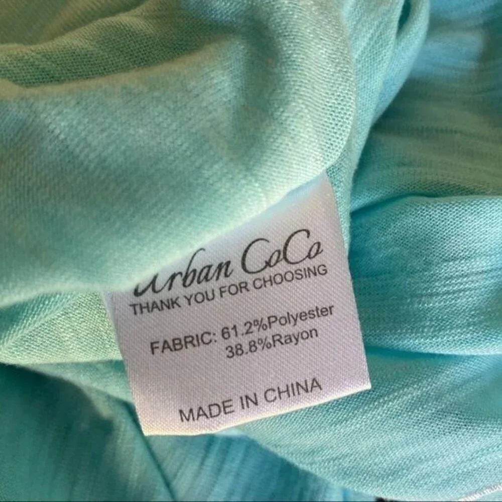 Urban Outfitters small Embroidered 3/4 Sleeve Top V Neck EUC - Picture 4 of 8